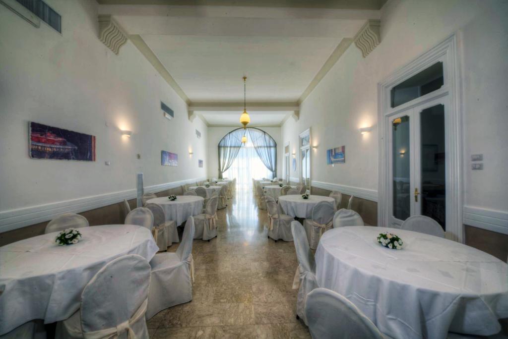 Hotel Vittoria Pompeia Exterior foto