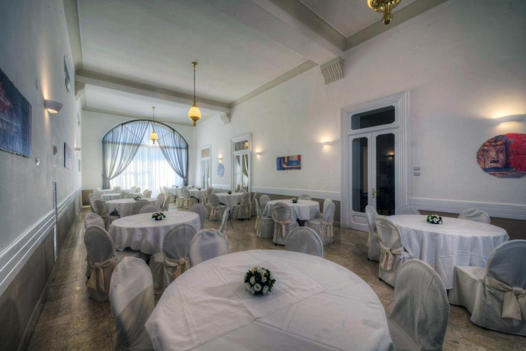 Hotel Vittoria Pompeia Exterior foto